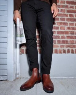 SYRE TAN LEATHER -Steve Madden Shop SM 2023 HOLIDAY MENS WHOLESALE RETAIL SYRE TAN LEATHER LEATHER 350