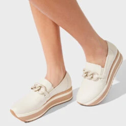 HAZE BONE LEATHER - SM REBOOTED -Steve Madden Shop SM 2023 MARCH STILLS 12 HAZE 0930