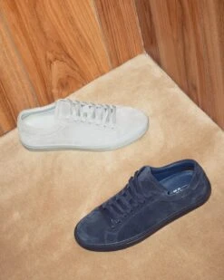 BONDD NAVY SUEDE -Steve Madden Shop SM 2024 AUGUST PREPPY 14 BONDD 0637