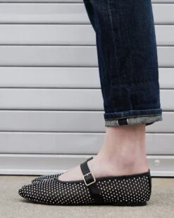 DREAMING BLACK -Steve Madden Shop SM 2024 MARCH DTC 23 DREAMING 2053