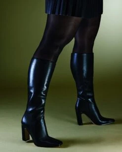 LIZETTE BLACK LEATHER -Steve Madden Shop SM 2024 NOVEMBER TRENDS 17 LIZETTE 0087 CROPPED