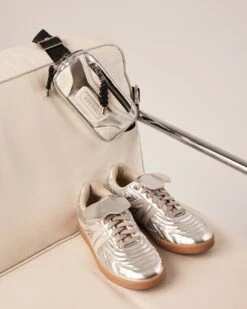 MADRIDD BAG SILVER -Steve Madden Shop SM 2024 OCTOBER DTC 17 MADRID BMADRIDD 0907