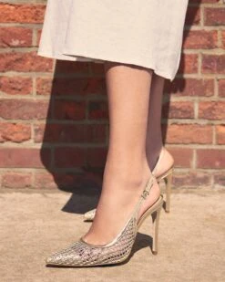 REYES WOVEN GOLD -Steve Madden Shop SM 2025 MAY DTC TRENDS 33 REYES 0843