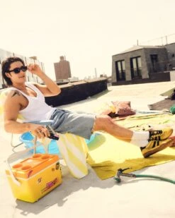 VIENTO BLACK/YELLOW -Steve Madden Shop SM 2025 SUMMER DOMESTIC RETAIL WHOLESALE ROOFTOP 05 VIENTO