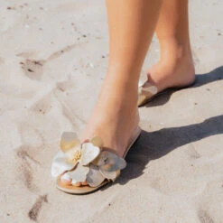 MELENA GOLD LEATHER - SM REBOOTED -Steve Madden Shop SM RETAIL APR WK 2 44 MELENA GOLD LEATHER 5726 d86ea578 bdbb 4fe4 9035 ac0fa277733c