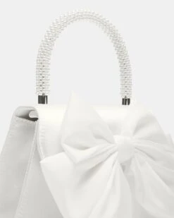 COSETTE BAG WHITE SATIN 11 COSETTE BAG WHITE SATIN -Steve Madden Shop STEVEMADDEN HANDBAGS BCOSETTE WHITE SATIN 03 3492af1b ecf1 4476 a96c 016b9052561d