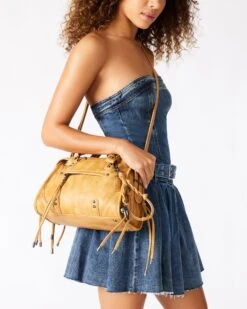 RIGGS BAG OLIVE -Steve Madden Shop STEVEMADDEN HANDBAGS BRIGGS BANANA LEATHER 01 b973a31d 062d 4840 afd0 54e56019293d