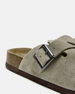 MEN'S WILDERR SLIDE AND SOCKS BUNDLE -Steve Madden Shop STEVEMADDEN MENS WILDERR TAUPE SUEDE 04 e01d0550 c64d 43a6 8618 9bfc321e4db2