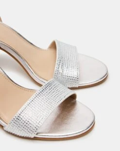 LARAH RHINESTONES 7 LARAH RHINESTONES -Steve Madden Shop STEVEMADDEN SHOES LARAH R RHINESTONES 04