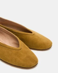 LENI MUSTARD SUEDE 9 LENI MUSTARD SUEDE -Steve Madden Shop STEVEMADDEN SHOES LENI MUSTARD SUEDE 04 ad286cfd ff96 4c99 bb8b 57d13308a747