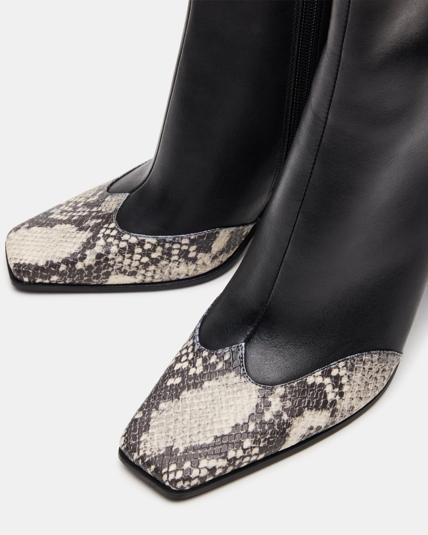 LYLE BLACK LEATHER WITH SNAKE 3 LYLE BLACK LEATHER WITH SNAKE - Image 3