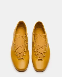 POINTE BANANA LEATHER -Steve Madden Shop STEVEMADDEN SHOES POINTE YELLOW LEATHER 06