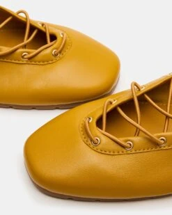 POINTE BANANA LEATHER -Steve Madden Shop STEVEMADDEN SHOES POINTE YELLOW LEATHER 08