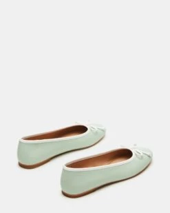 VIXEN PISTACHIO -Steve Madden Shop STEVEMADDEN SHOES VIXEN LIGHT GREEN 03